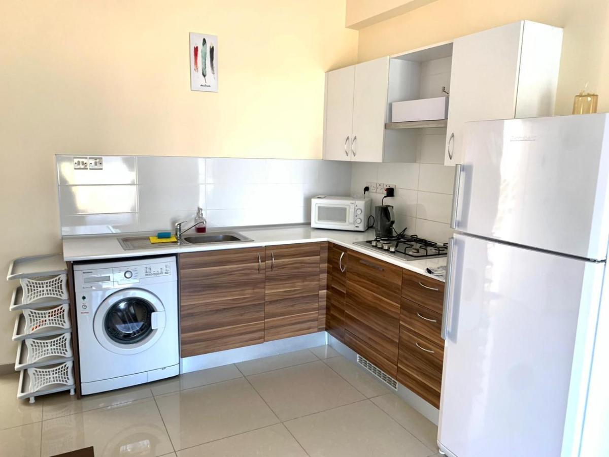 Amazing Two-Bedroom Apartment In Residence Lukomorye D1 With Private Garden Karavas  Ngoại thất bức ảnh