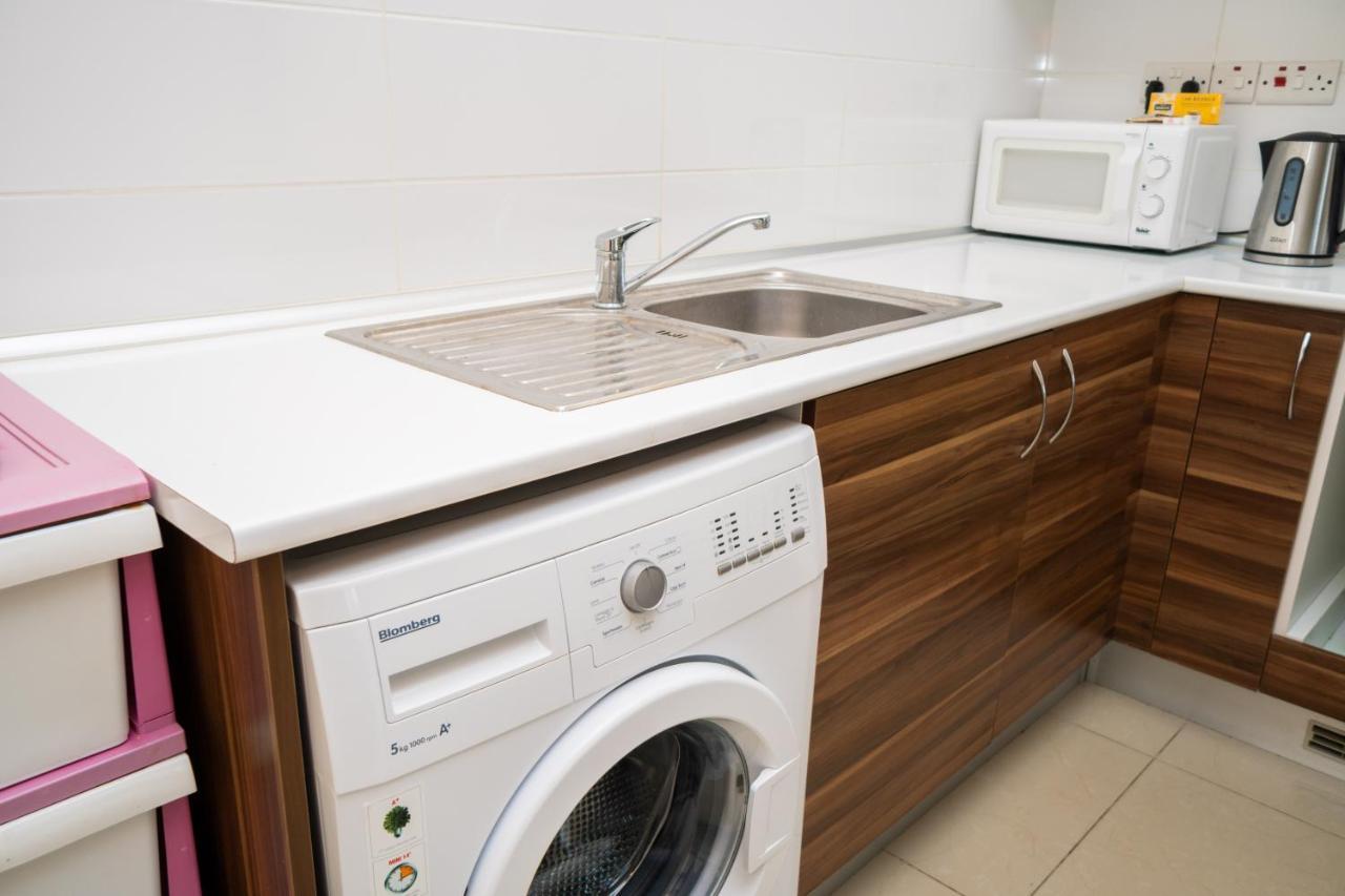 Amazing Two-Bedroom Apartment In Residence Lukomorye D1 With Private Garden Karavas  Ngoại thất bức ảnh