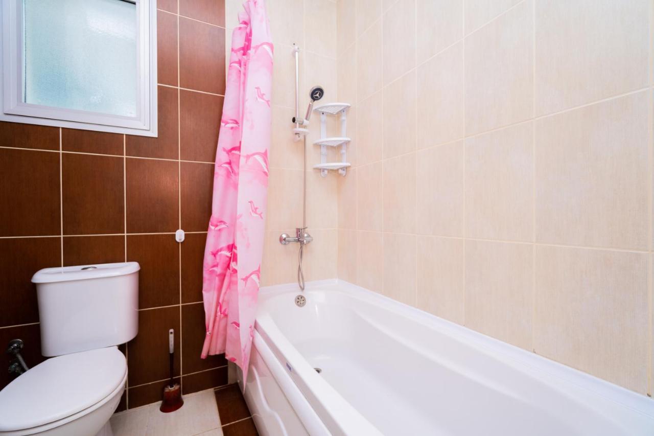 Amazing Two-Bedroom Apartment In Residence Lukomorye D1 With Private Garden Karavas  Ngoại thất bức ảnh